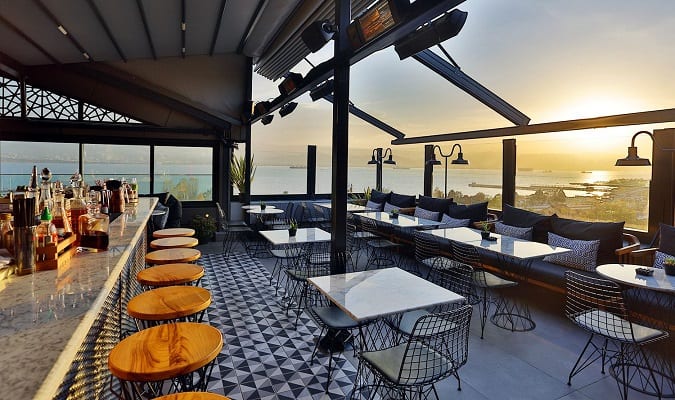 Cheers Roof em Izmit